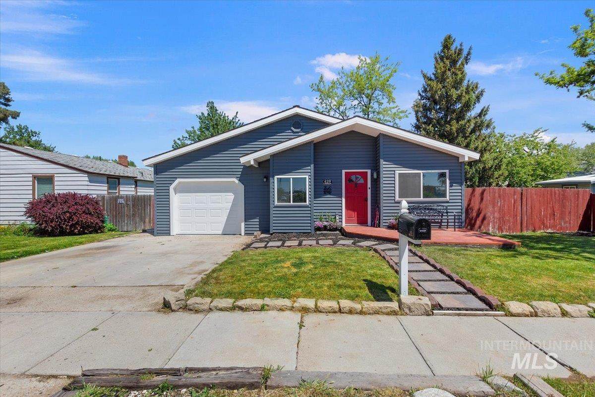 428 Broadway Ave - Photo 1