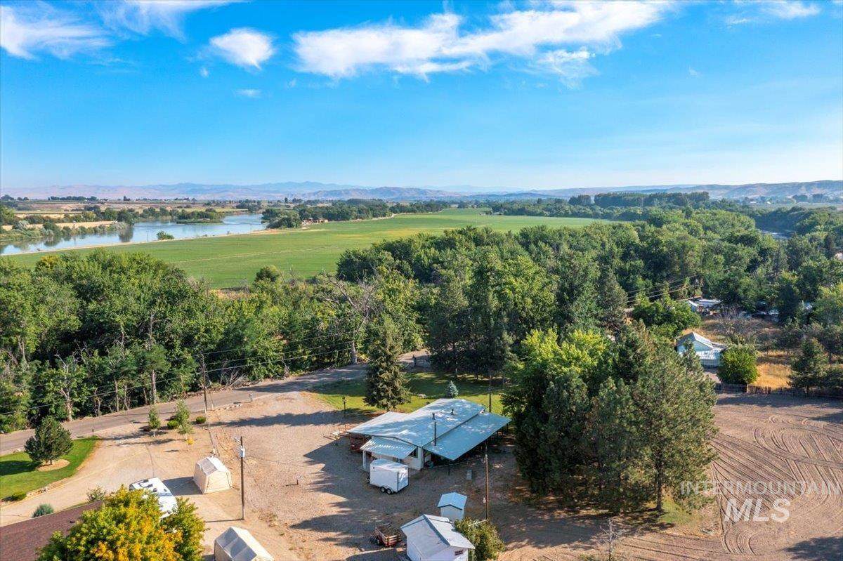 10718 River Road - Photo 1