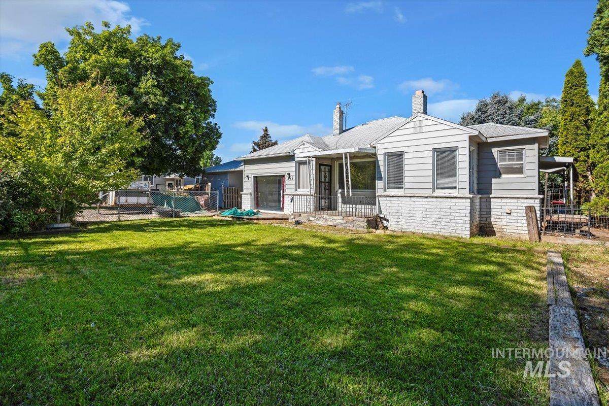 377 Taylor St - Photo 1