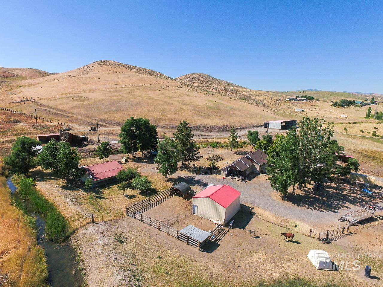 1439 Hwy 95 - Photo 1