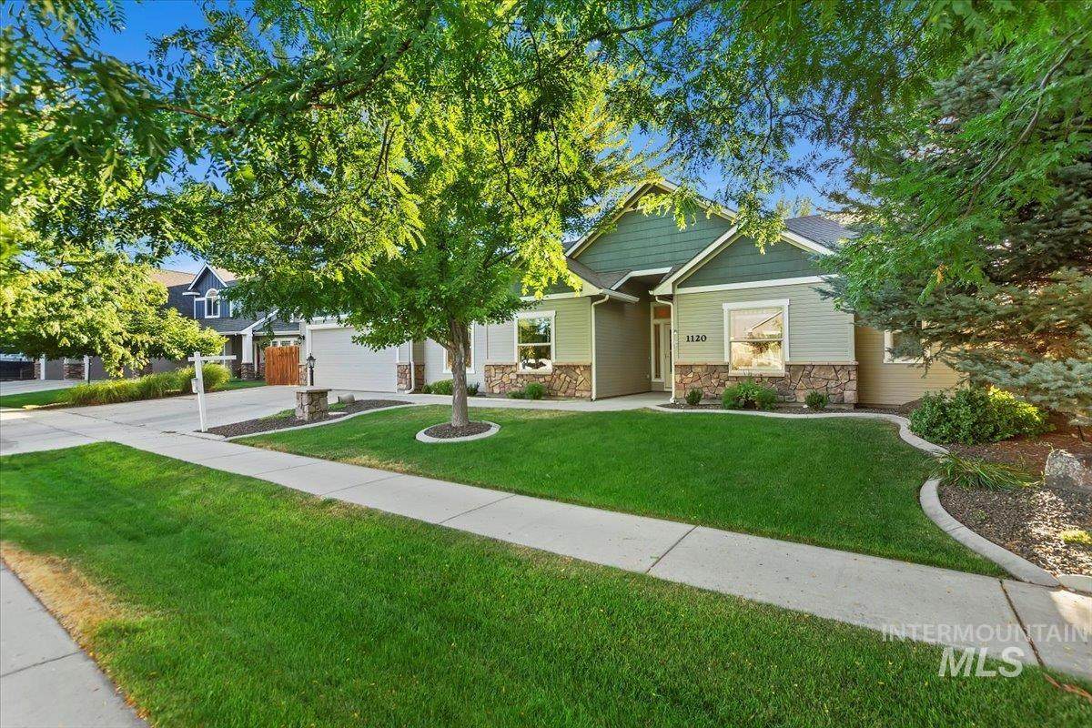 1120 Whitewater Dr - Photo 1