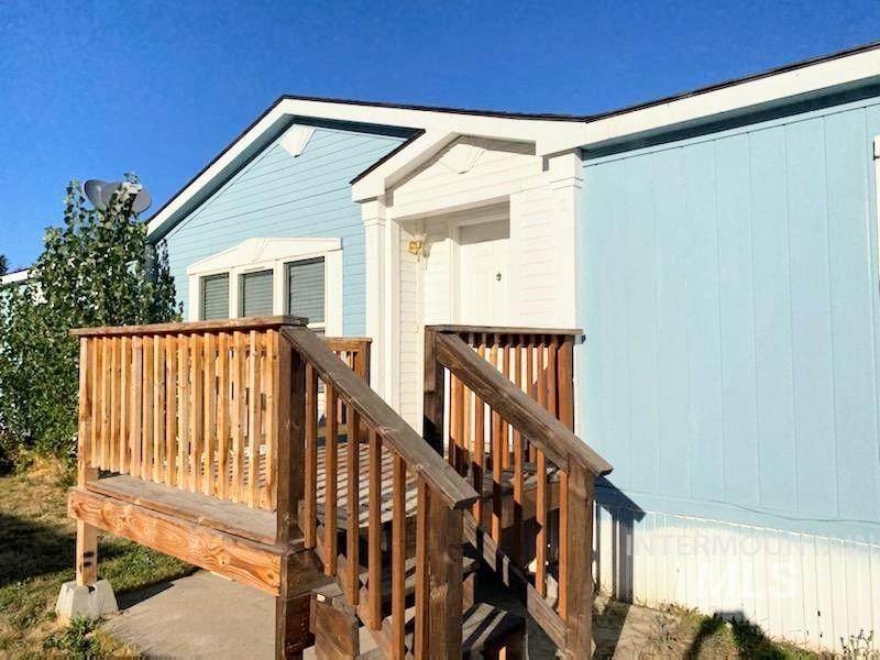 512 Driftwood Rd - Photo 1