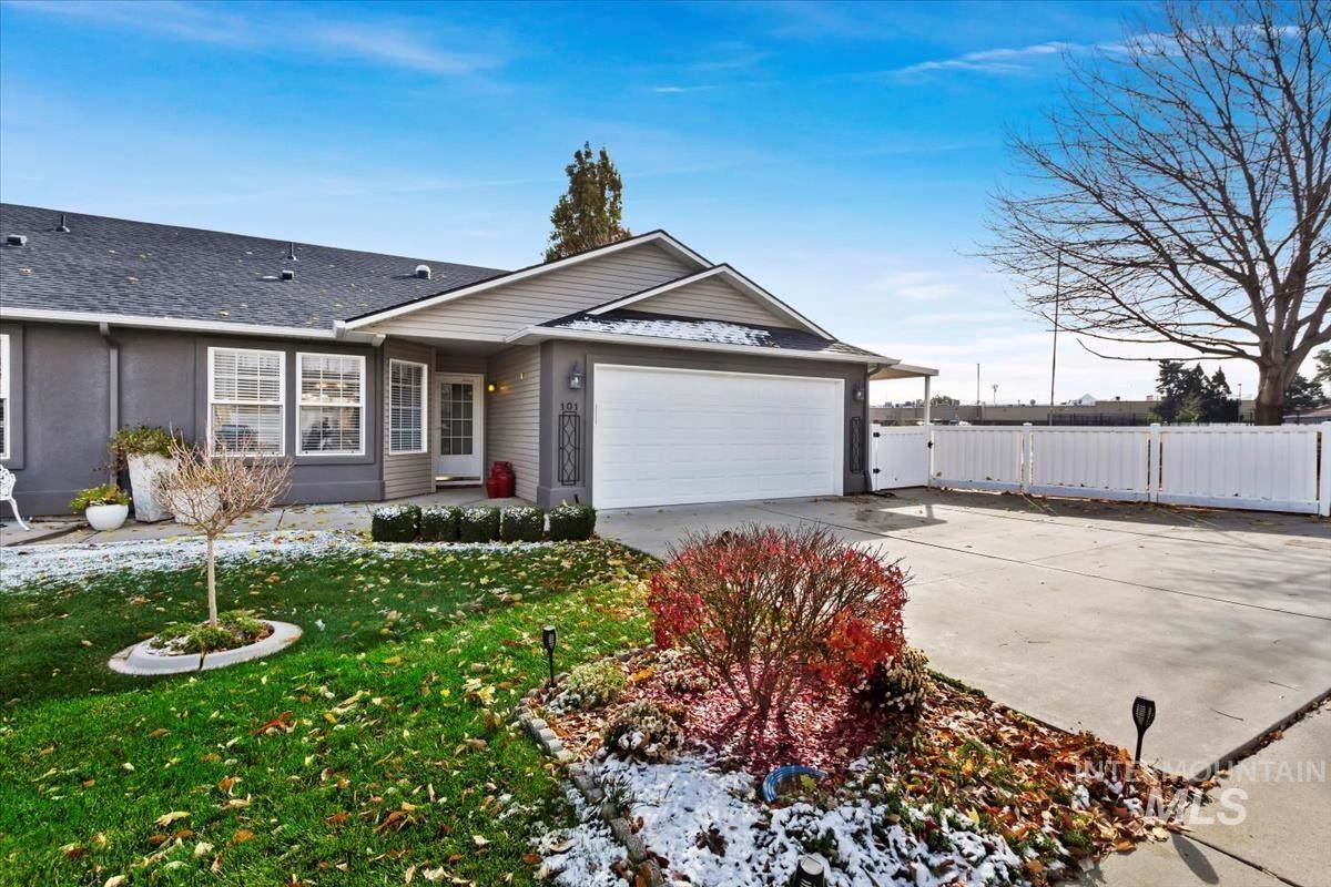 101 Carmel Drive - Photo 1