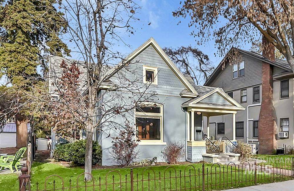 1010 Hays St - Photo 1