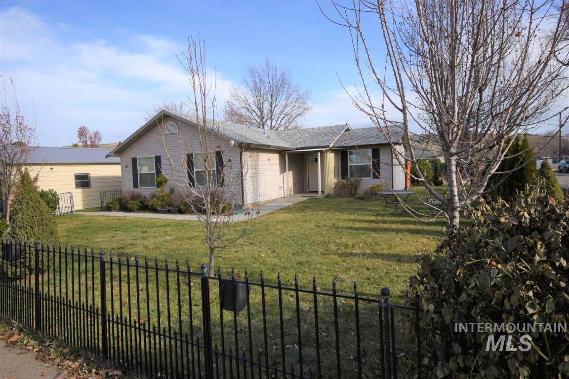 5908 Elmer St - Photo 1