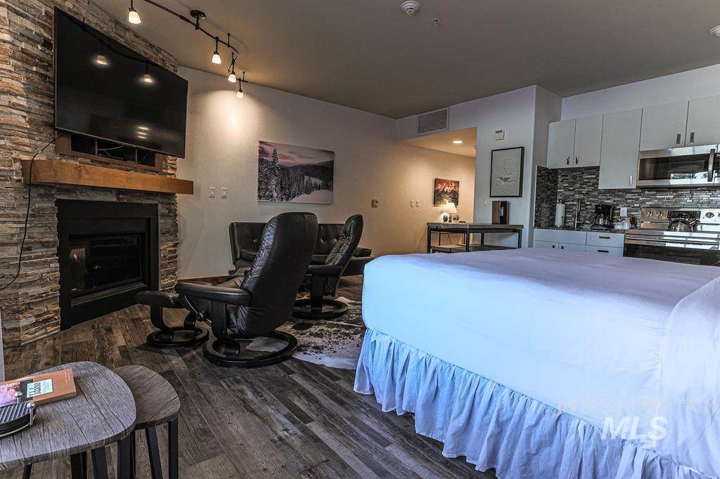 75 Arling Center Court - Photo 1