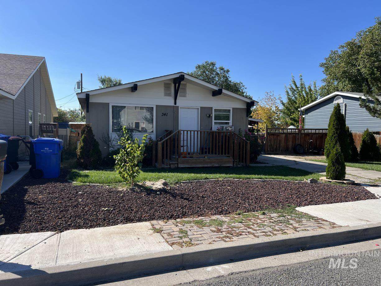 341 Bracken St N. - Photo 1