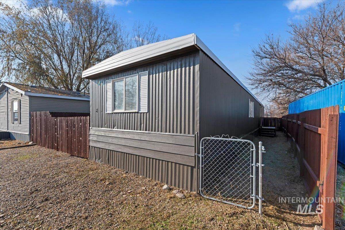 16867 Portner Rd - Photo 1