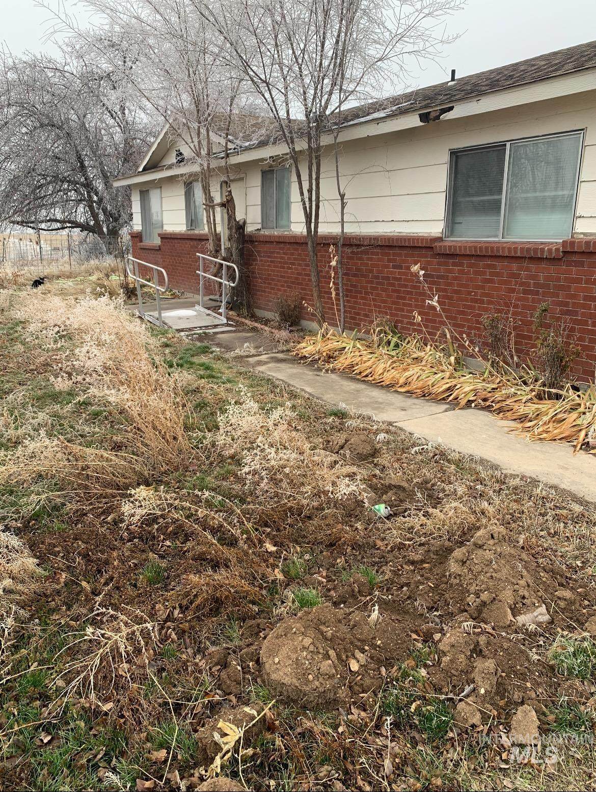 16916 Hollow Rd. - Photo 1