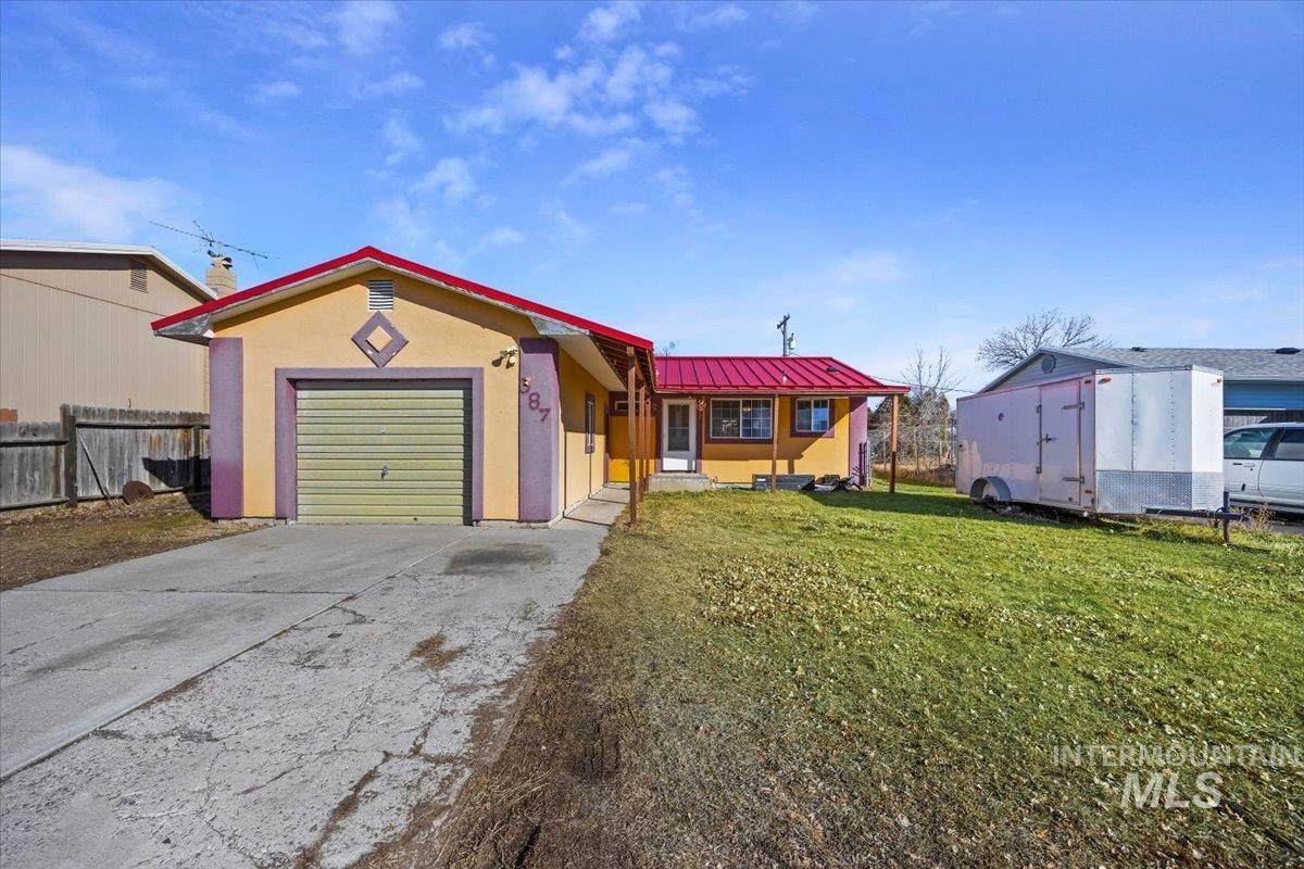 387 Conant Ave - Photo 1