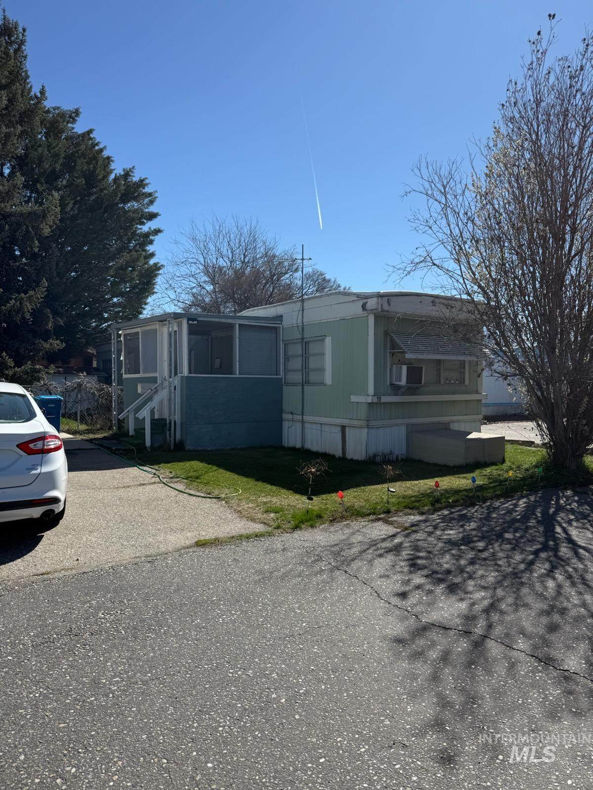 3249 Cherry Ln. - Photo 1