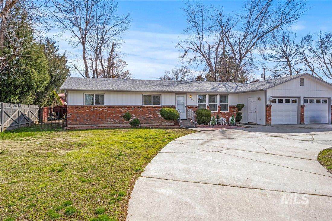 4024 Cole Road - Photo 1