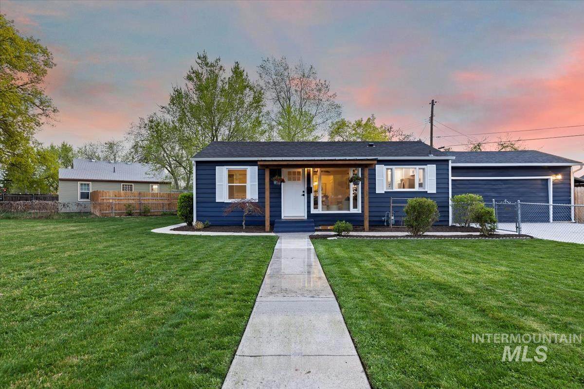 5805 W Robertson Drive - Photo 1
