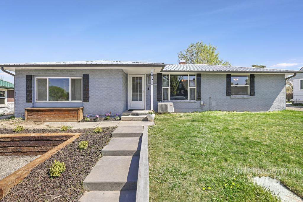 1721 Borah Ave. E - Photo 1