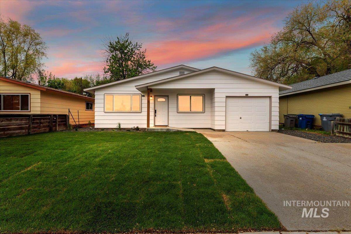 2311 S Atlantic St - Photo 1