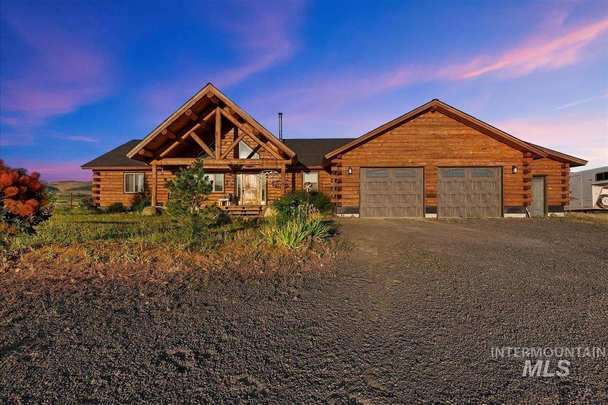 1684 Stirrup Way - Photo 1