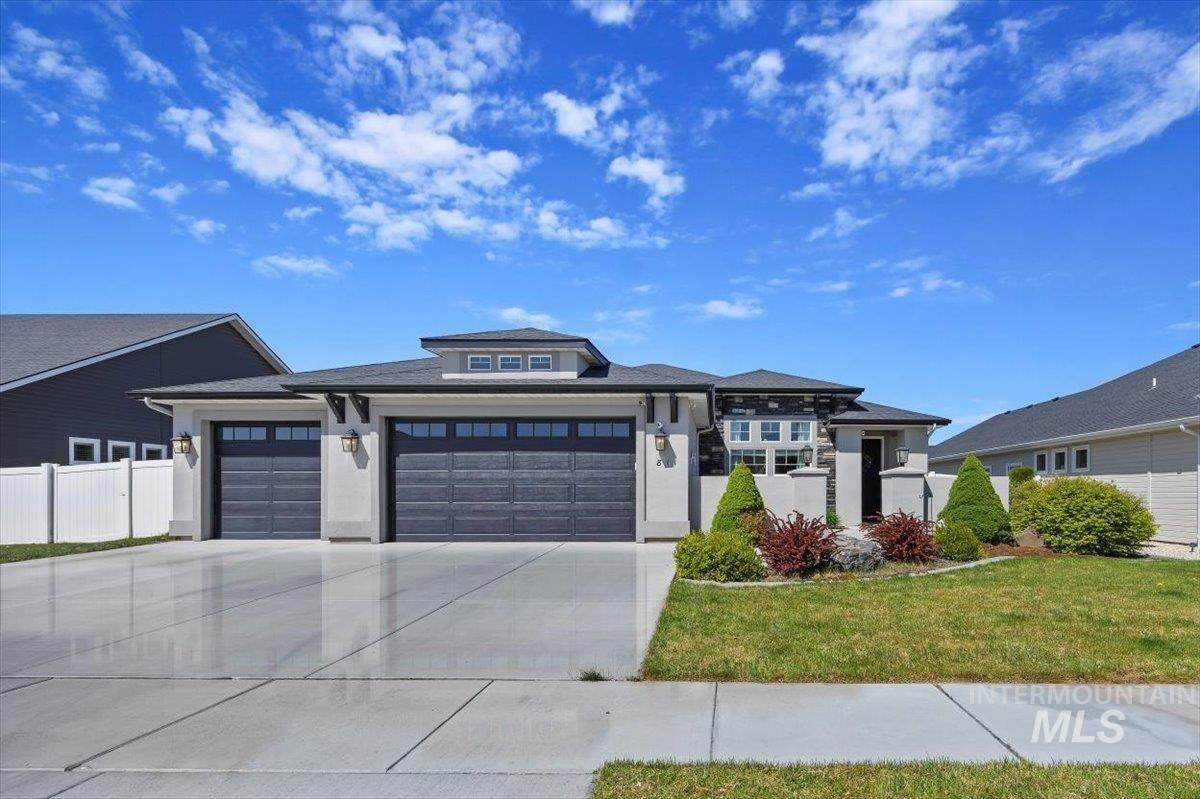 811 Sunshine Dr. - Photo 1