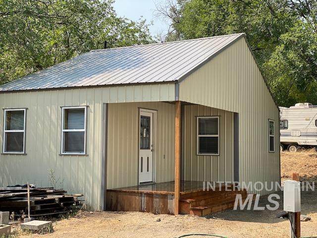 1106 Borah St - Photo 1