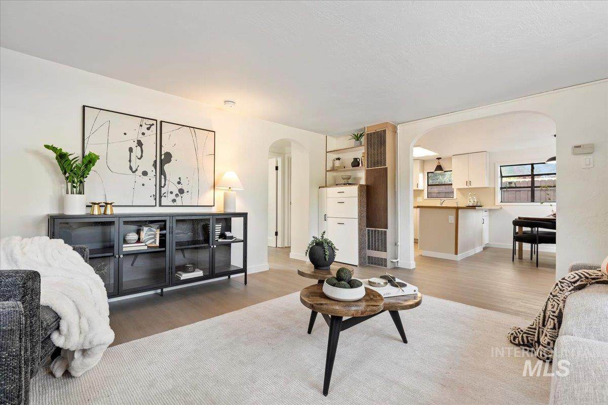 1223 N Mckinney St - Photo 1
