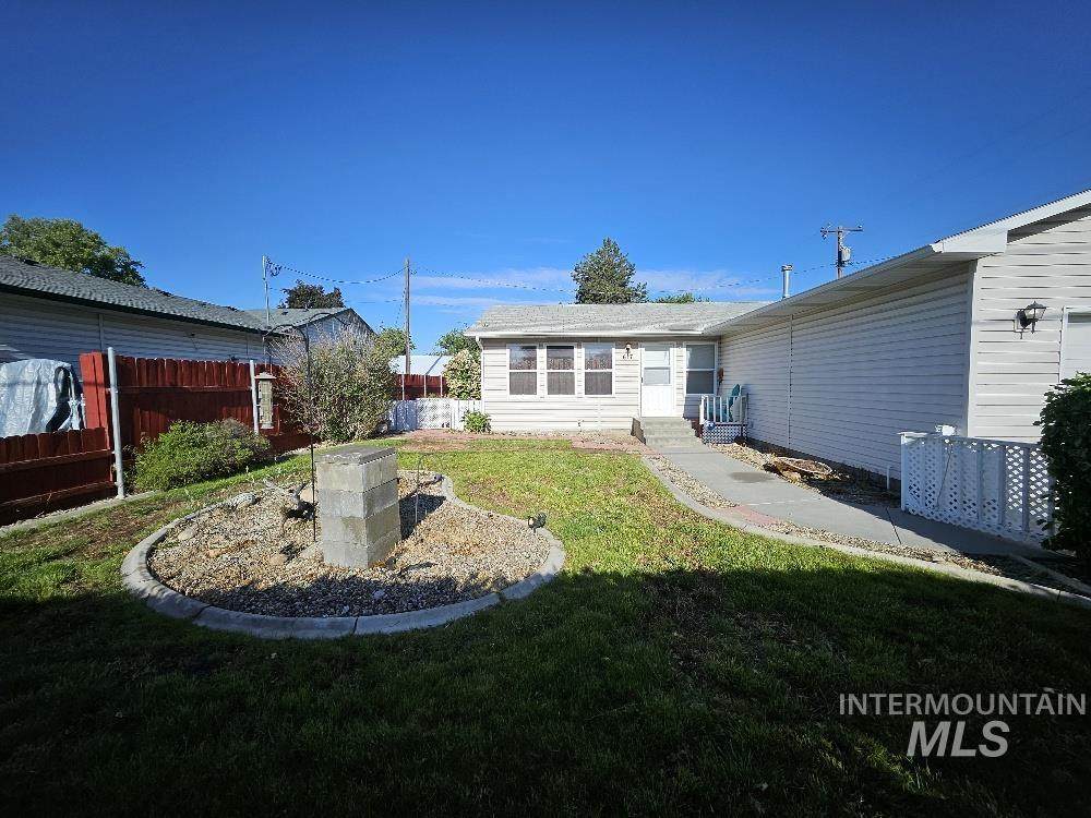 617 Lincoln Ave - Photo 1