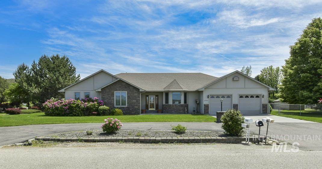 2555 Quail Run Rd - Photo 1