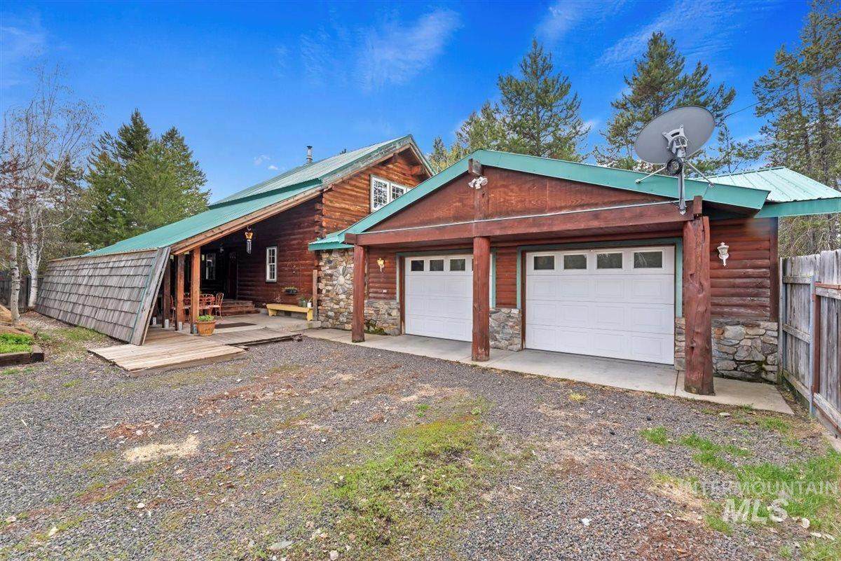 1747 Roseberry Road - Photo 1