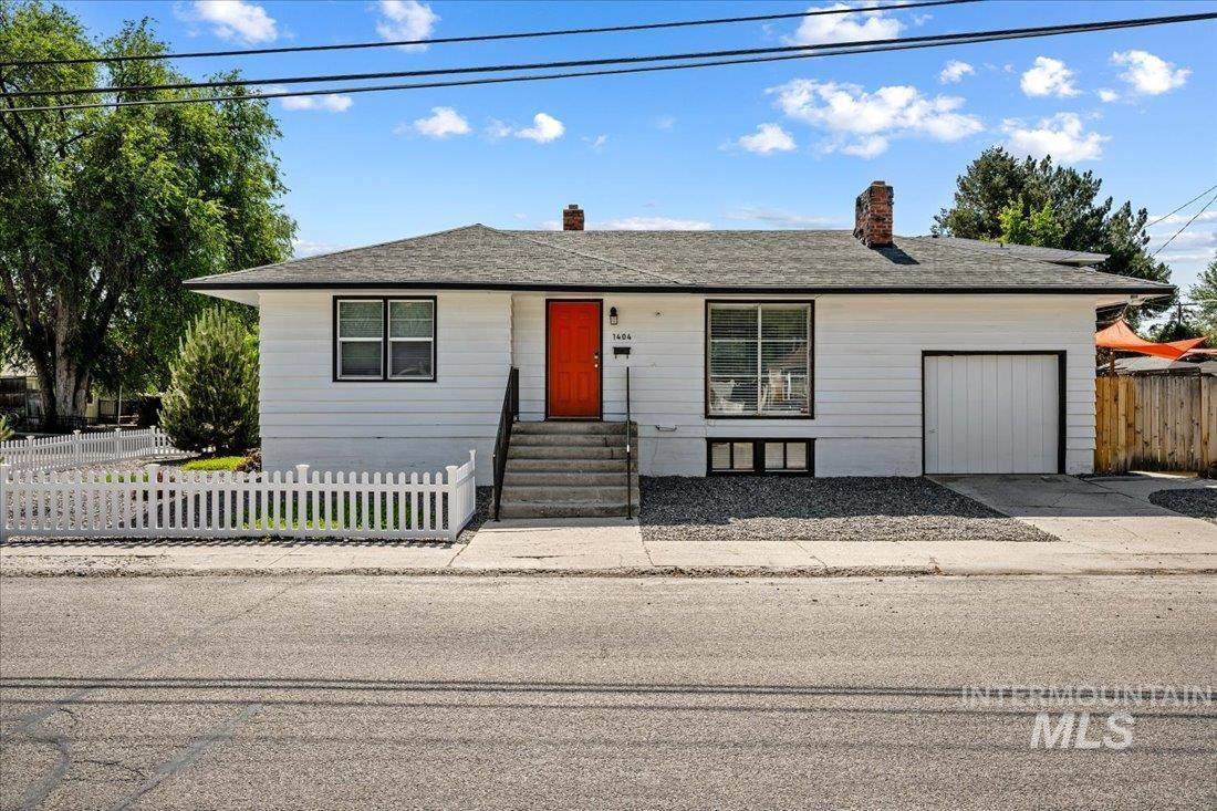 1404 Joyce St - Photo 1