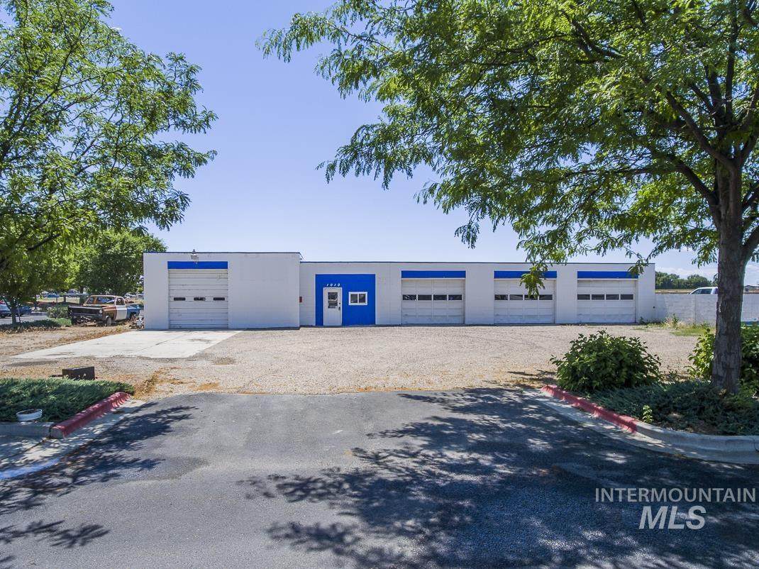 1010 16th Street - Photo 1