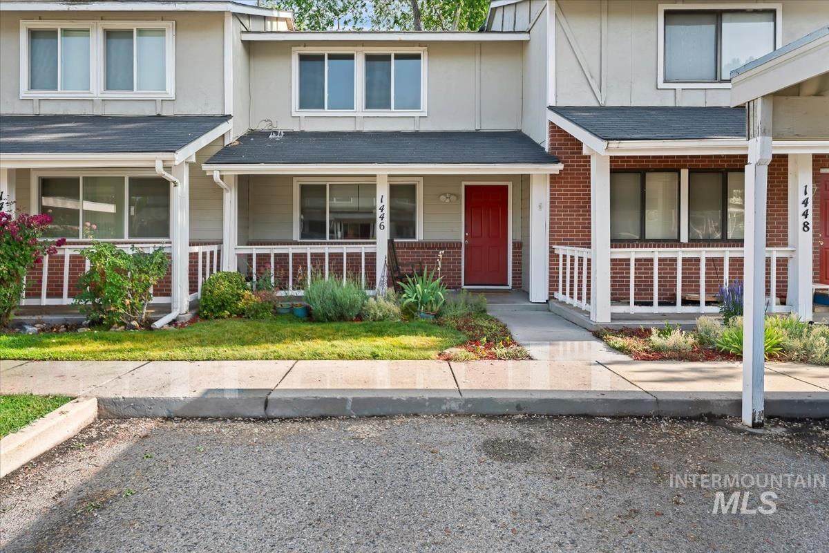 1446 Carter Lane - Photo 1