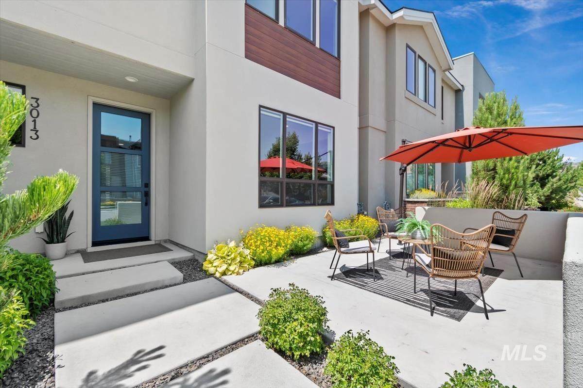 3013 Honeycomb Way - Photo 1