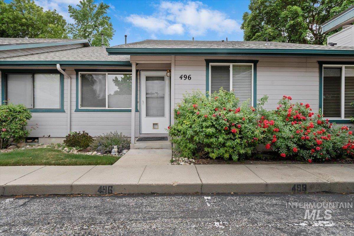 496 Chester Ln - Photo 1