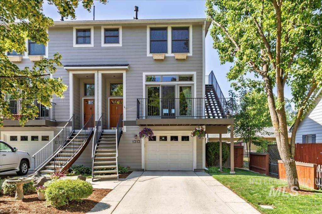 1313 Eastman St - Photo 1