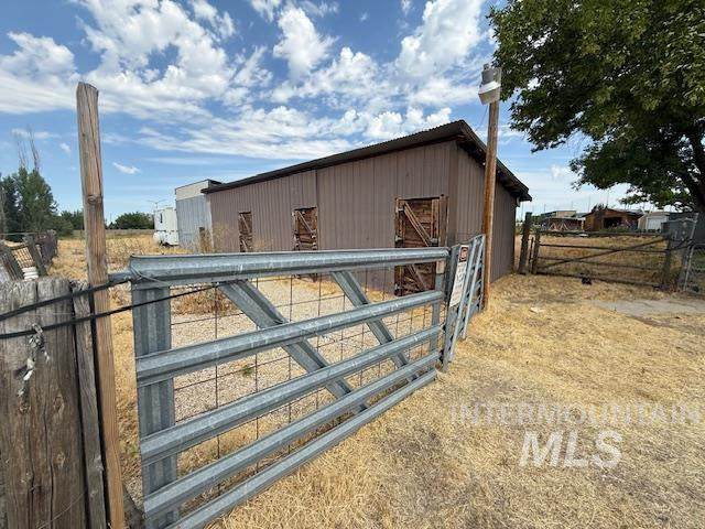 1285 Jade Ave. - Photo 1