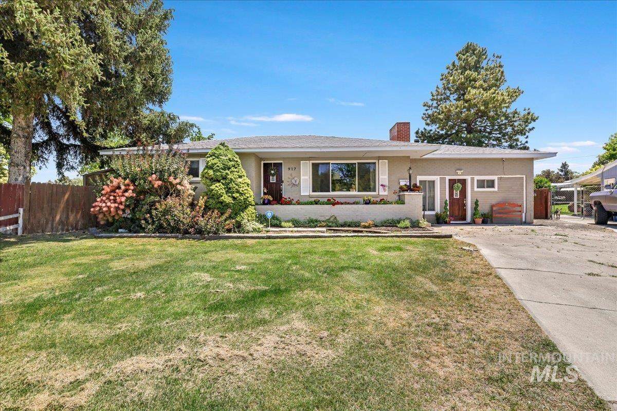 917 Del Mar Circle - Photo 1