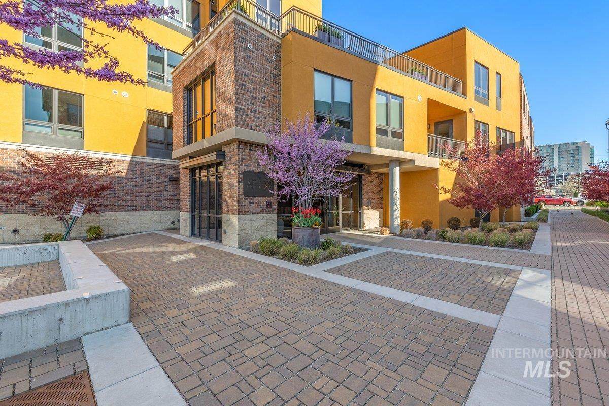 880 River Street - Photo 1