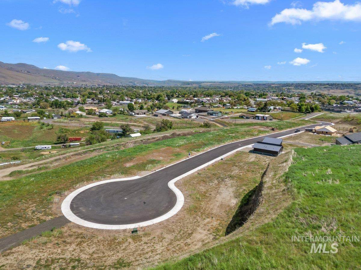1673 Bennett Hill Drive - Photo 1
