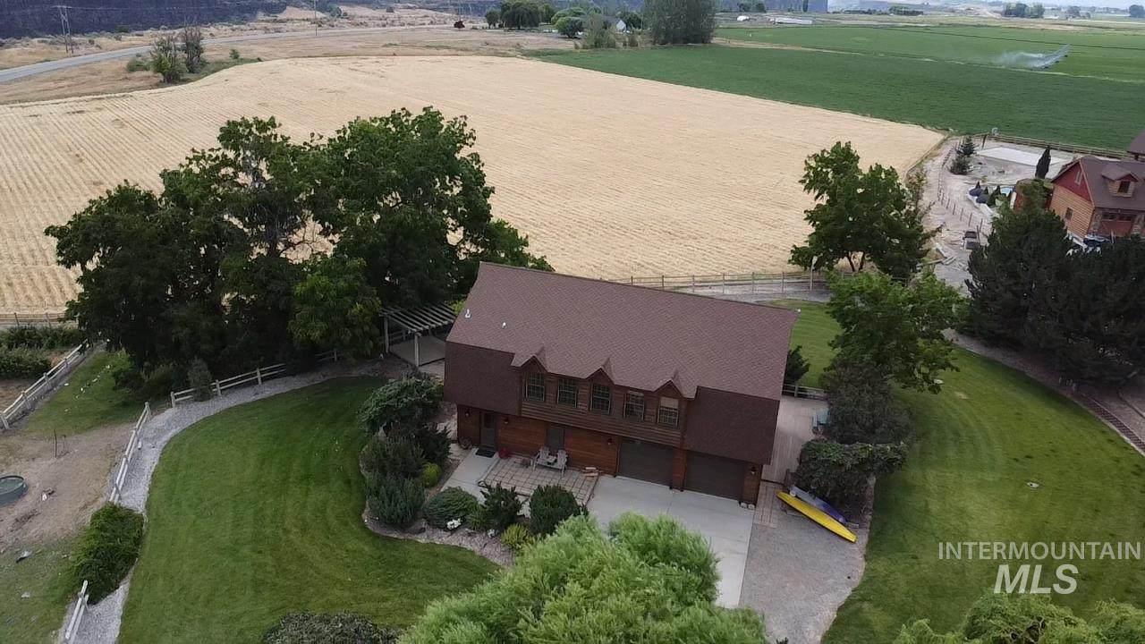 3696 4425 E - Photo 1