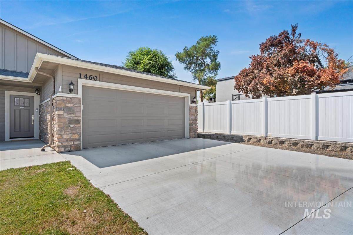 1460 W Lark Court - Photo 1
