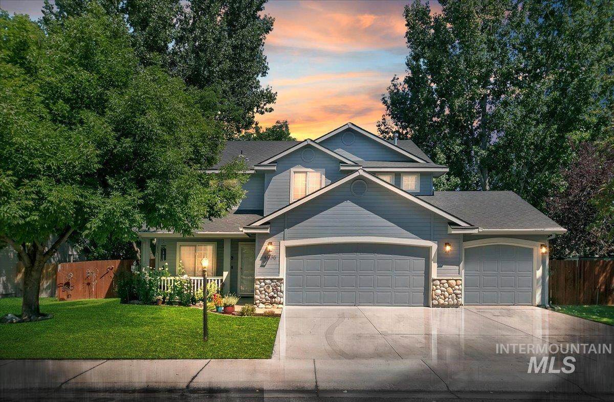 4636 Gillette - Photo 1