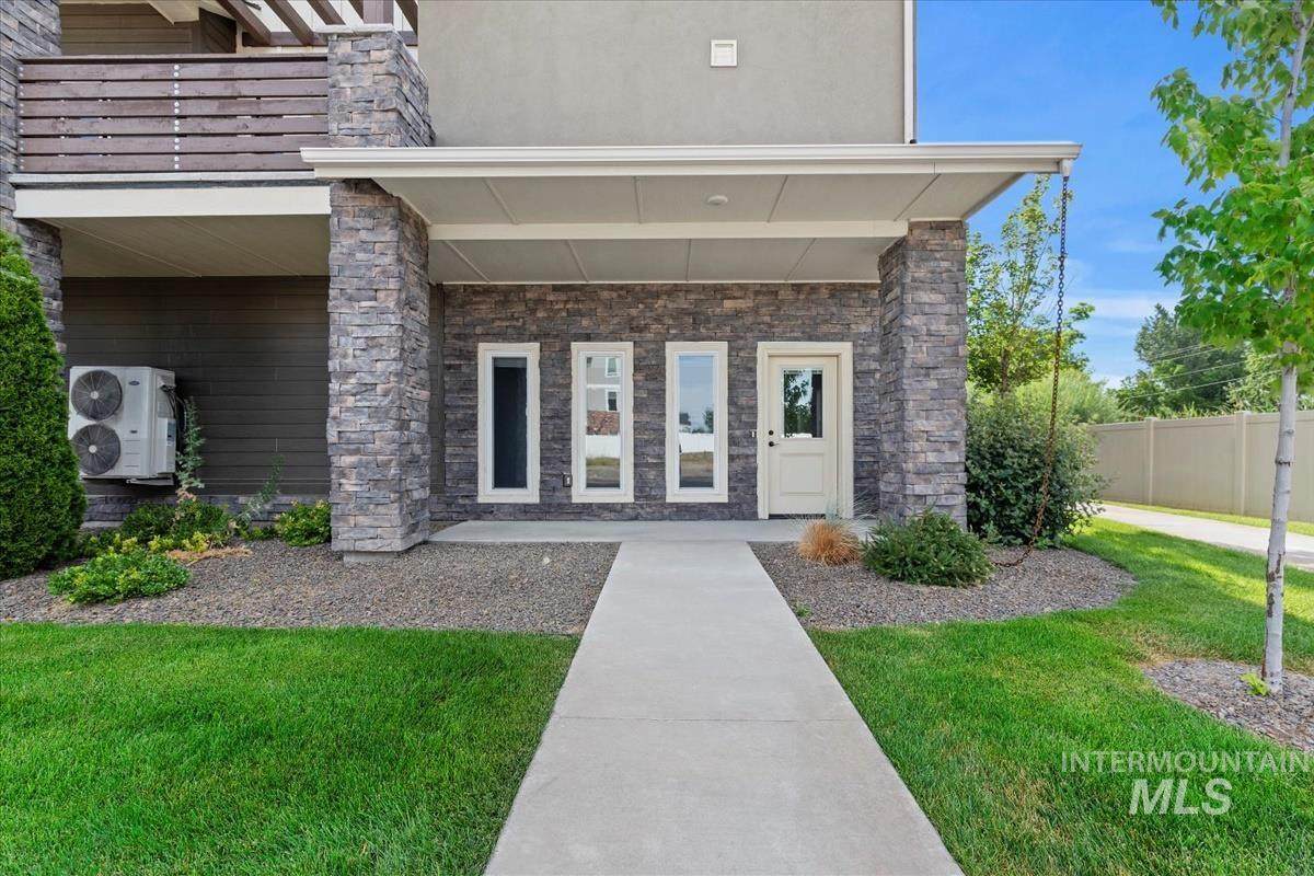 3019 Network Lane - Photo 1