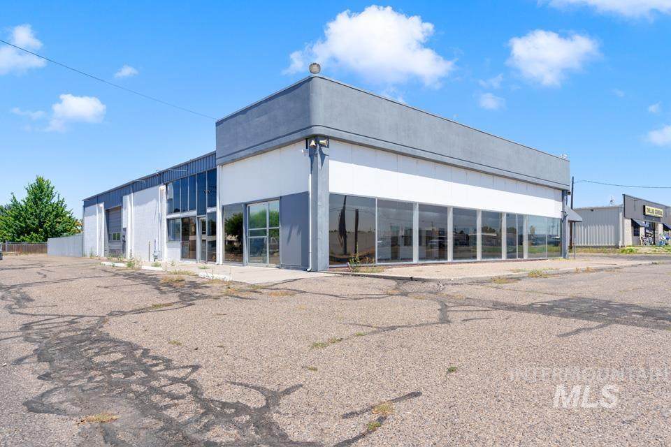 2095 4th - Photo 1