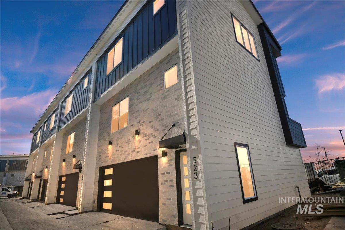 516 N Lucy Lane - Photo 1