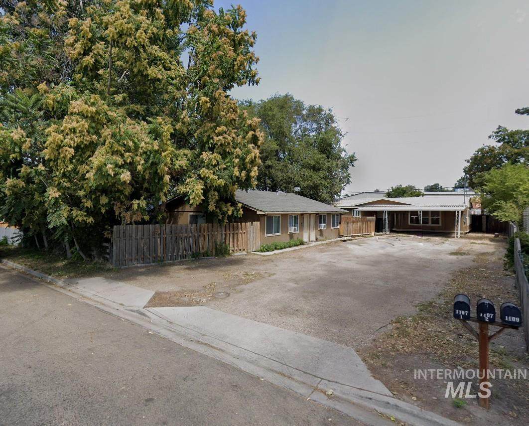 1107 Elgin St. - Photo 1