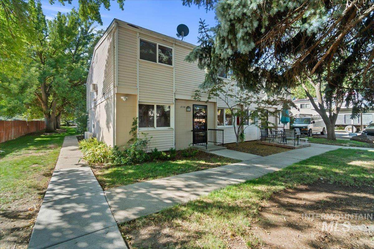 854 Curtis Road - Photo 1