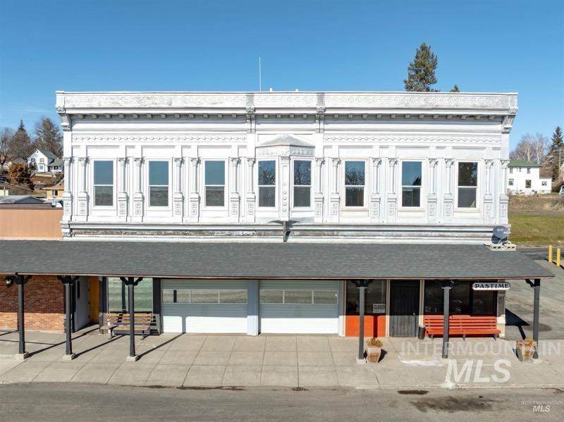 132 Walnut Avenue - Photo 1