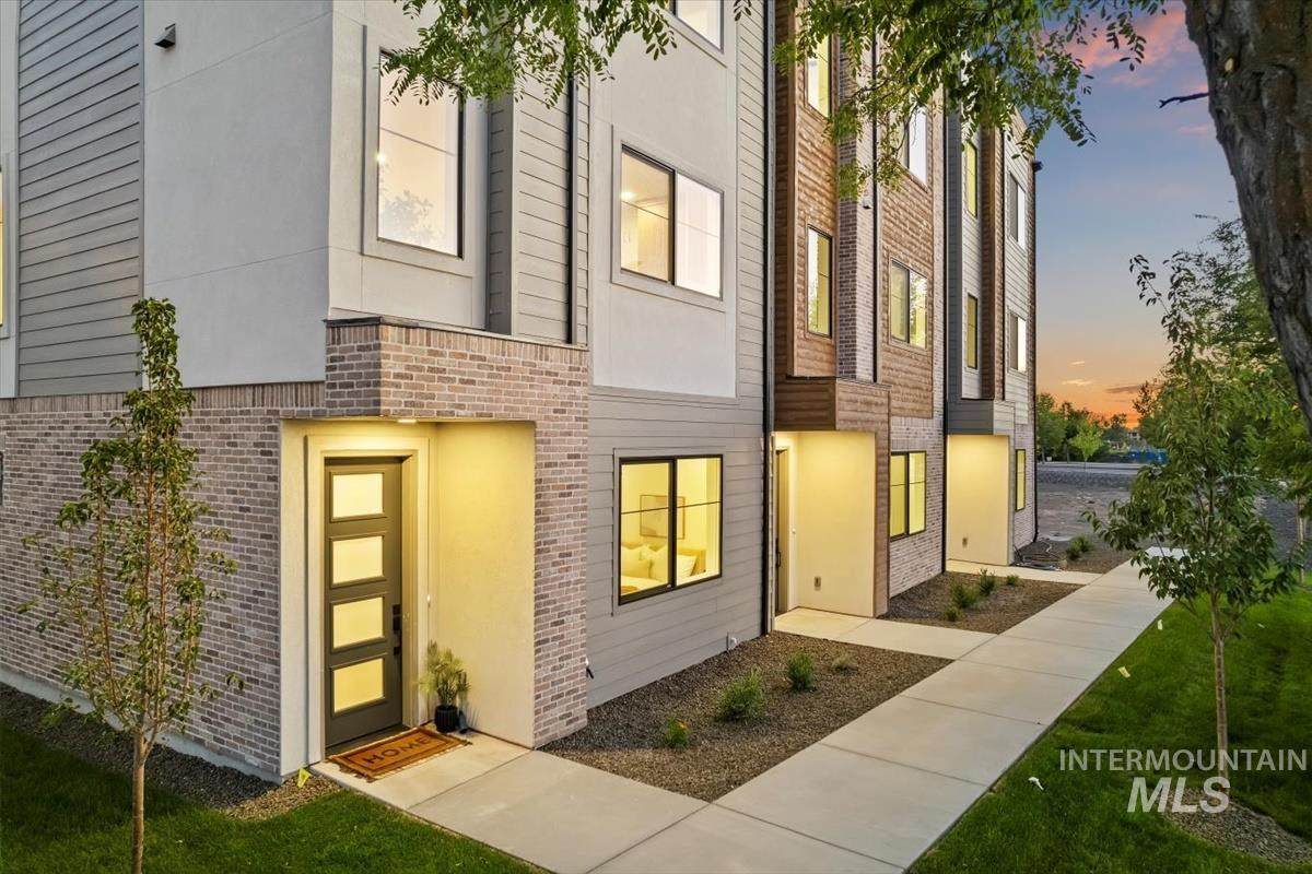 3255 Moore Street - Photo 1