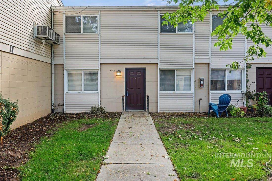 824 Curtis Rd - Photo 1