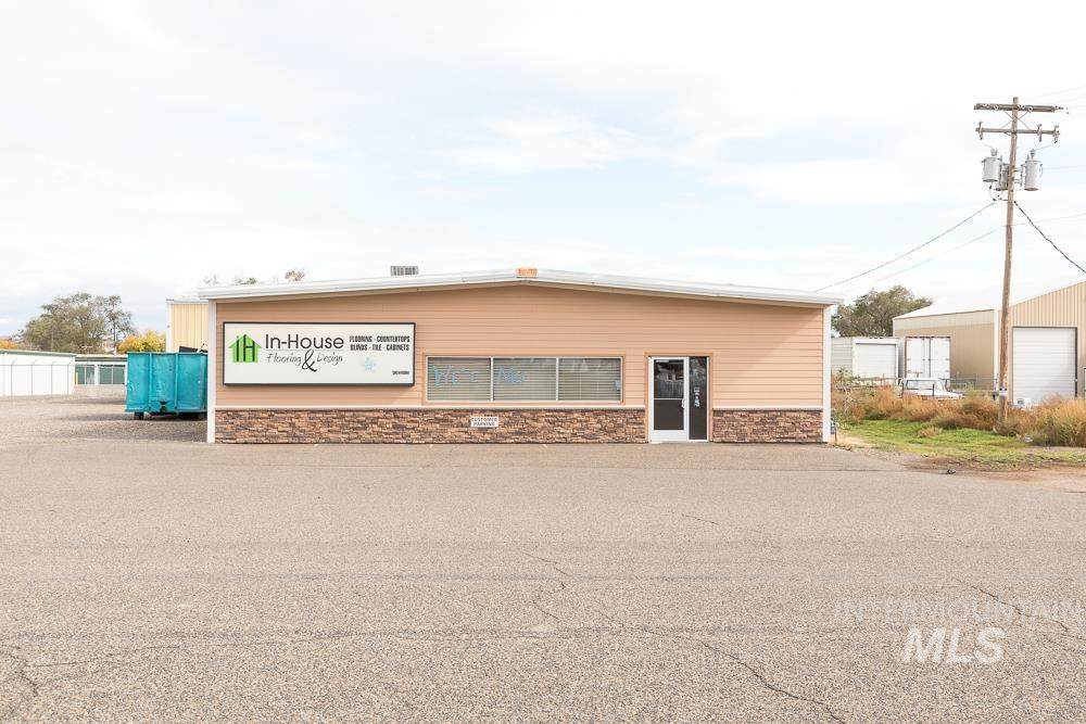 680 13th St - Photo 1