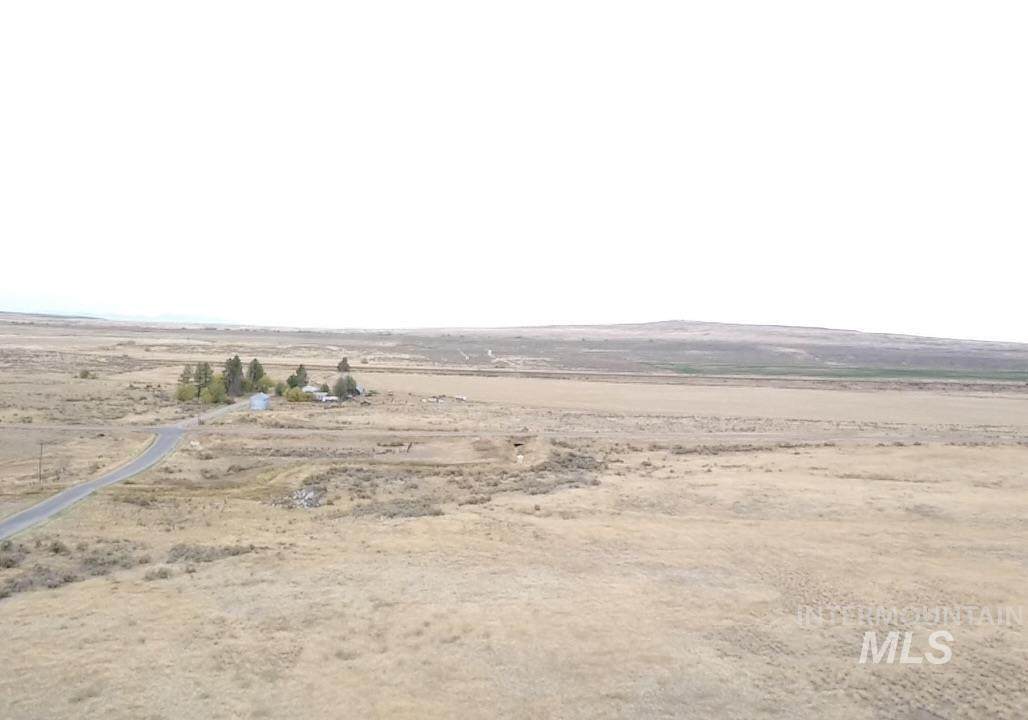 216 850 East - Photo 1