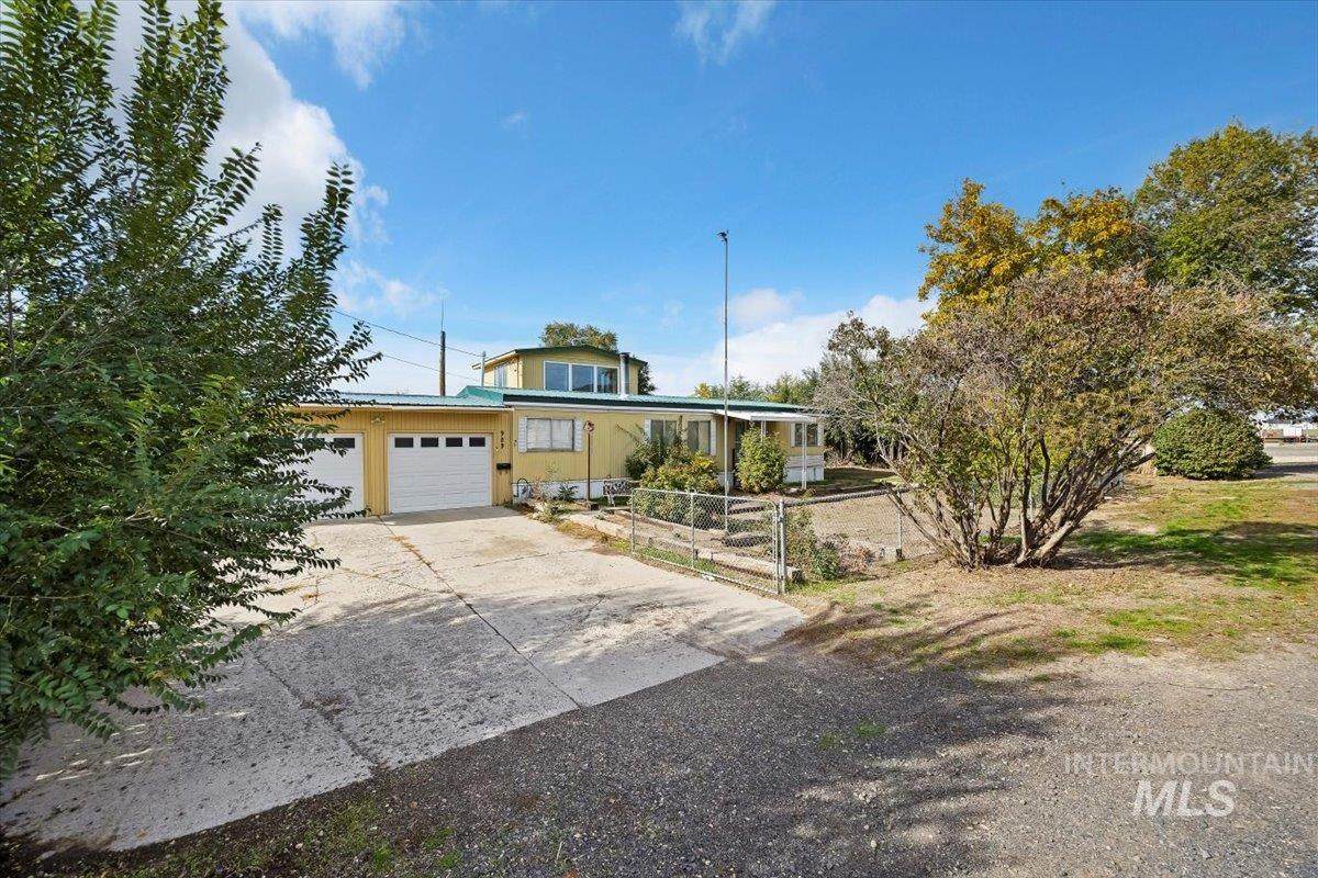 909 Birch Street - Photo 1